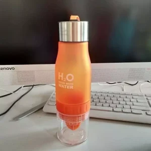 Bouteille avec infuseur 650 ML – Orange