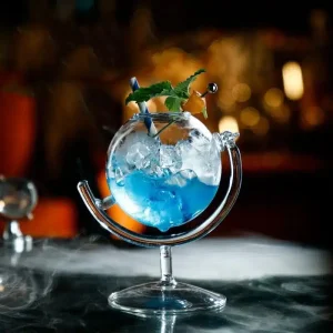Verre à cocktail en forme de globe – L’art de savourer avec élégance !
